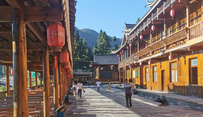 艮寅二山向坤申，右水倒左莫右倾，乙辰丁未皆可去，发福绵远利子孙。